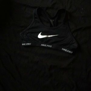 Nike pro sports bra